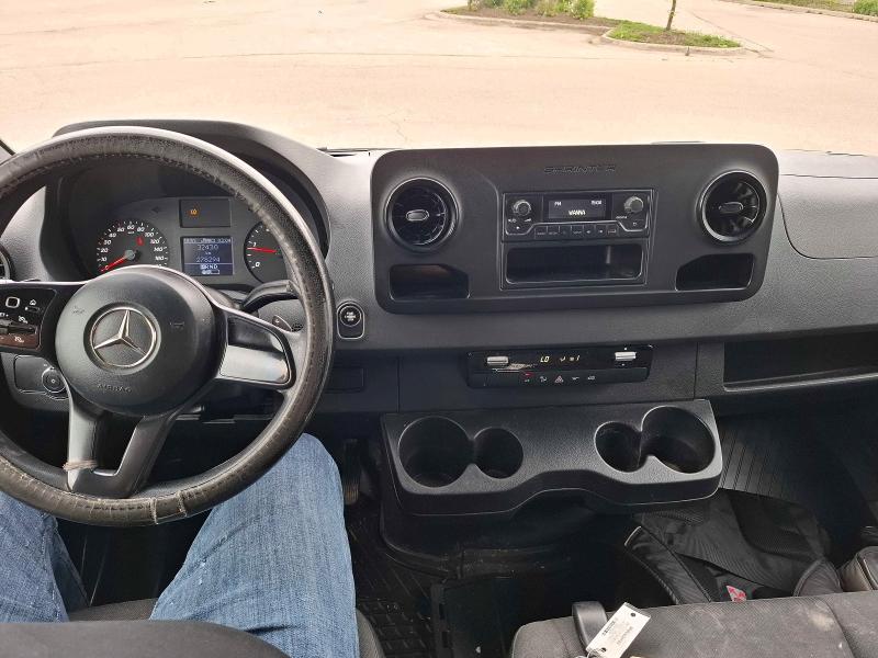 2021 Mercedes-benz VIN W1Y4DBHY4MP333208 COPART salvage auction — NORMAL WEAR, On - Permit No Brand - Unfit (P), sold $5,700 on 2026-07-03 (photo 9)