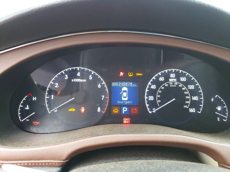 2009 Hyundai Genesis VIN KMHGC46E09U030391 COPART salvage auction — NORMAL WEAR, CT - CERTIFICATE OF TITLE, sold $475 on 2026-07-02 (photo 9)