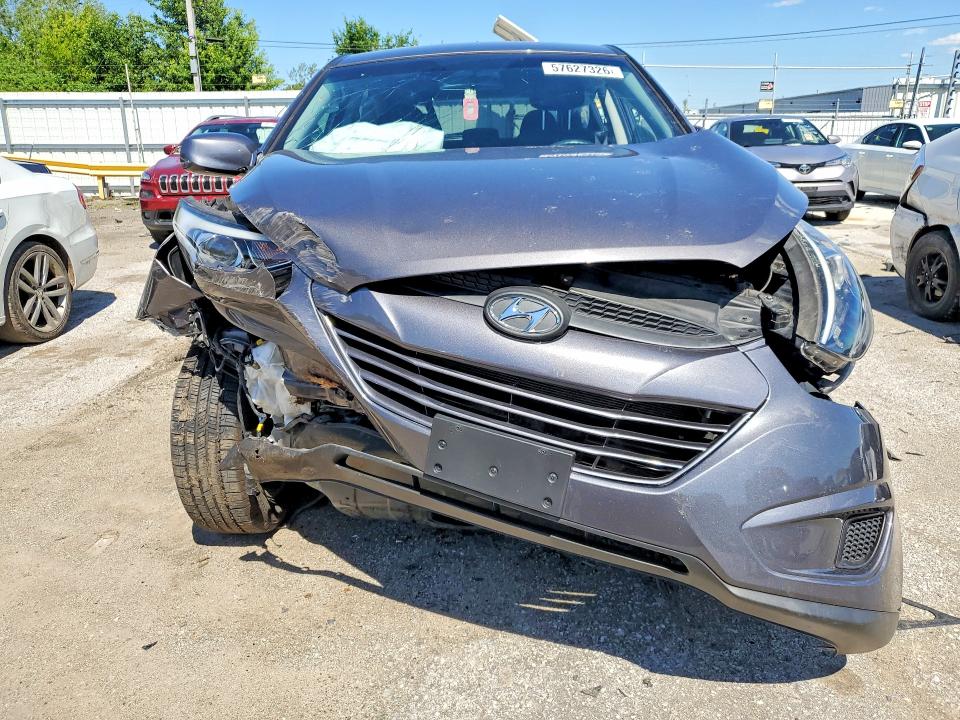 2014 Hyundai Tucson VIN KM8JTCAF0EU940763 COPART salvage auction — FRONT END, IN - CERT OF TITLE-SALVAGE TITLE, sold $825 on 2026-07-27 (photo 5)