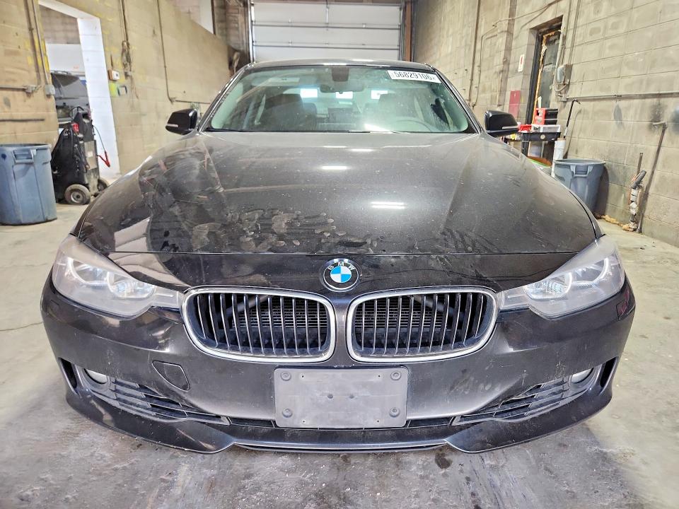 2013 BMW 3er VIN WBA3B3C51DJ976205 COPART salvage auction — MECHANICAL, Mn - Certificate Of Title, sold $725 on 2026-07-28 (photo 5)