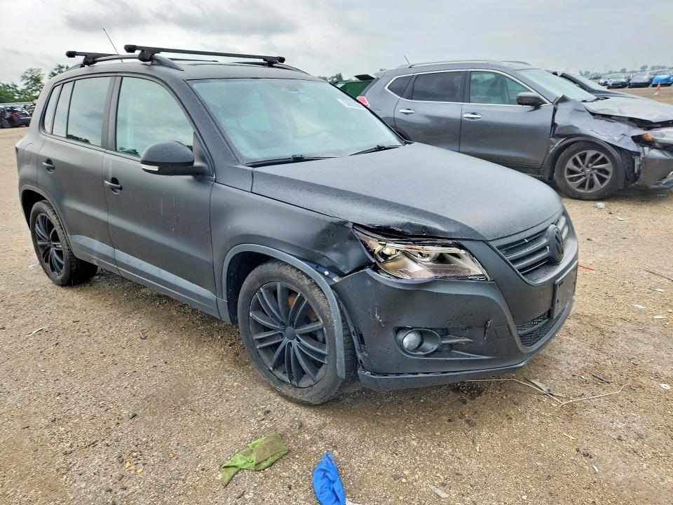 2011 Volkswagen Tiguan VIN WVGBV7AX3BW534426 COPART salvage auction — FRONT END, Il - Salvage Certificate, sold $375 on 2026-08-11 (photo 4)