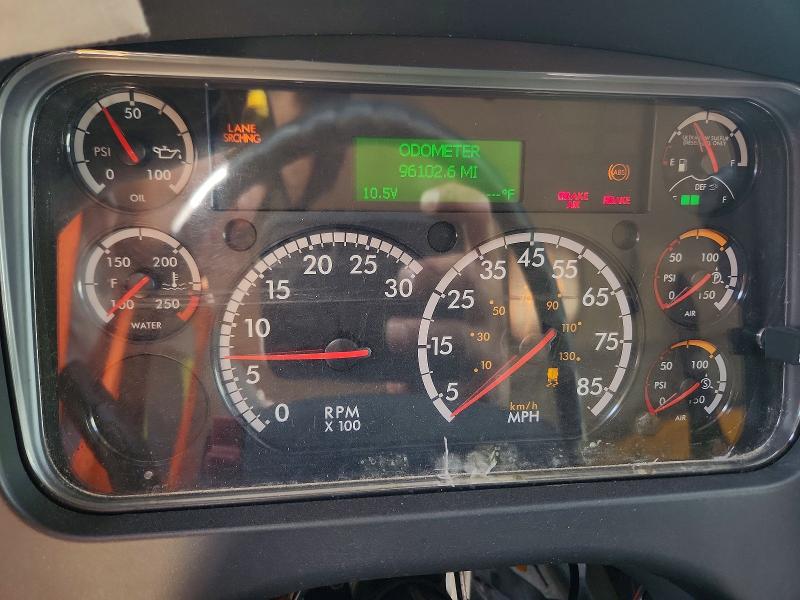 2024 Freightliner M2 106 VIN 3ALACWFC8RDUN4036 COPART salvage auction — BURN, AZ - CERT OF TITLE - SALVAGE, sold $10,900 on 2026-07-09 (photo 9)