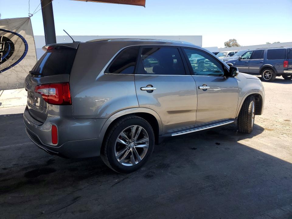 2015 Kia Sorento VIN 5XYKW4A71FG574538 COPART salvage auction — VANDALISM, Ca - Salvage Certificate, sold $1,300 on 2026-07-02 (photo 3)