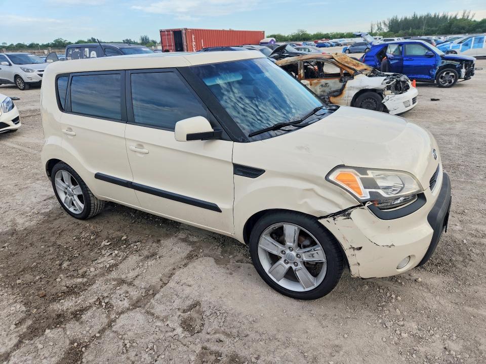 2011 Kia Soul VIN KNDJT2A26B7718072 COPART salvage auction — FRONT END, FL - CERT OF TITLE SLVG REBUILDABLE, sold $1,400 on 2026-07-27 (photo 4)