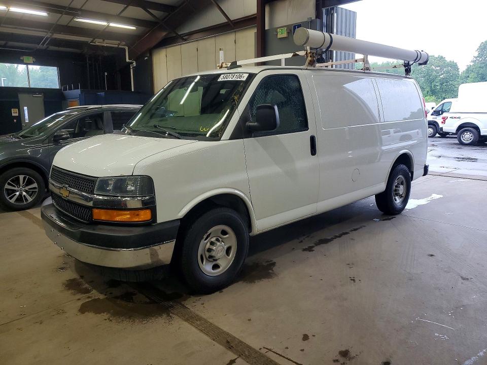 2018 Chevrolet Express 3500 VIN 1GCZGGFG0J1332449 COPART salvage auction — MINOR DENT/SCRATCHES, CT - CERTIFICATE OF TITLE, sold $450 on 2026-07-09 (photo 1)