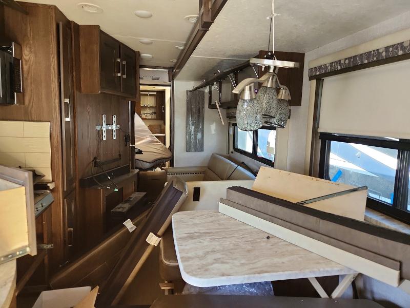2019 Unknown VIN 4UZACJFC8KCLL2459 COPART salvage auction — VANDALISM, AZ - CERT OF TITLE - SALVAGE, sold $30,750 on 2026-07-16 (photo 6)