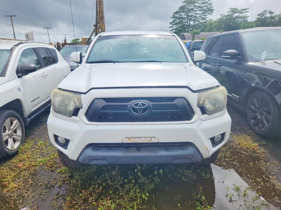 2015 Toyota Tacoma VIN 5TFLU4EN4FX135107 COPART salvage auction — UNDERCARRIAGE, Hi - Certificate Of Salvage, sold $6,300 on 2026-07-27 (photo 5)