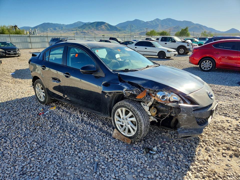 2013 Mazda 3 VIN JM1BL1UP3D1747248 COPART salvage auction — REAR END, Ut - Salvage Certificate, sold $400 on 2026-07-07 (photo 4)