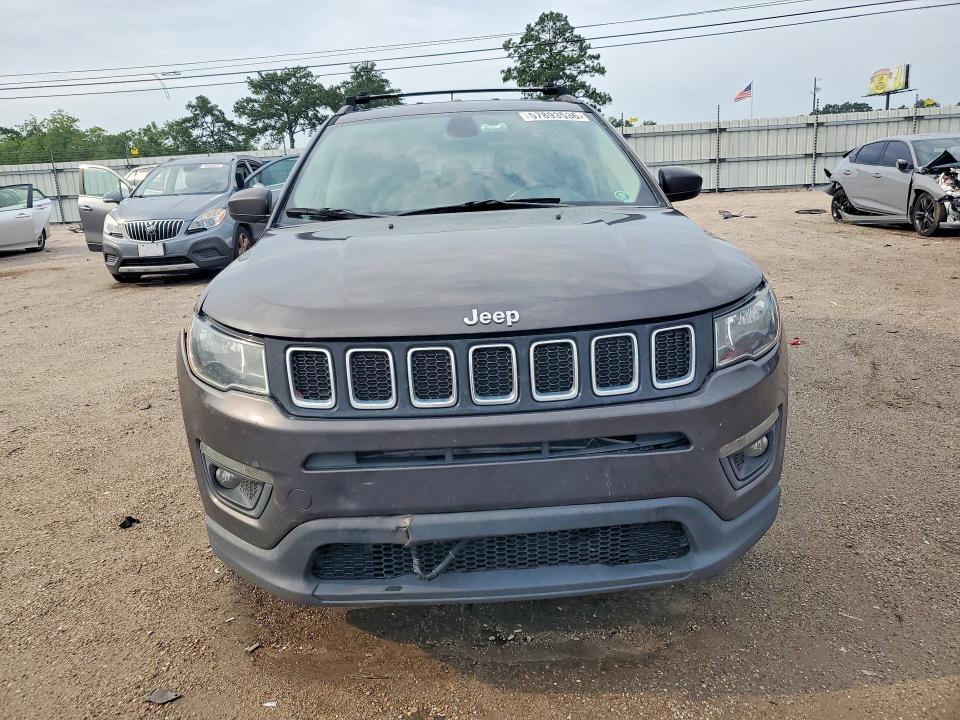 2017 Jeep VIN 3C4NJCBB0HT611423 COPART salvage auction — FRONT END, FL - CERT OF TITLE SLVG REBUILDABLE (P), sold $2,300 on 2026-07-02 (photo 5)
