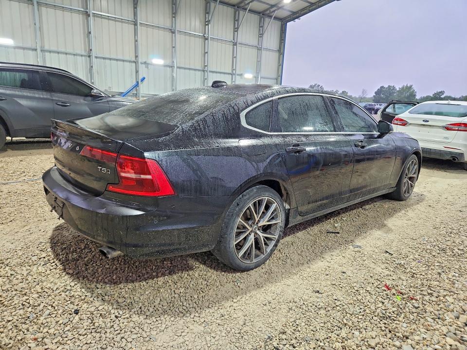 2018 Volvo VIN LVY982MKXJP030342 COPART salvage auction — MINOR DENT/SCRATCHES, Va - Certificate Of Title, sold $3,400 on 2026-07-20 (photo 3)