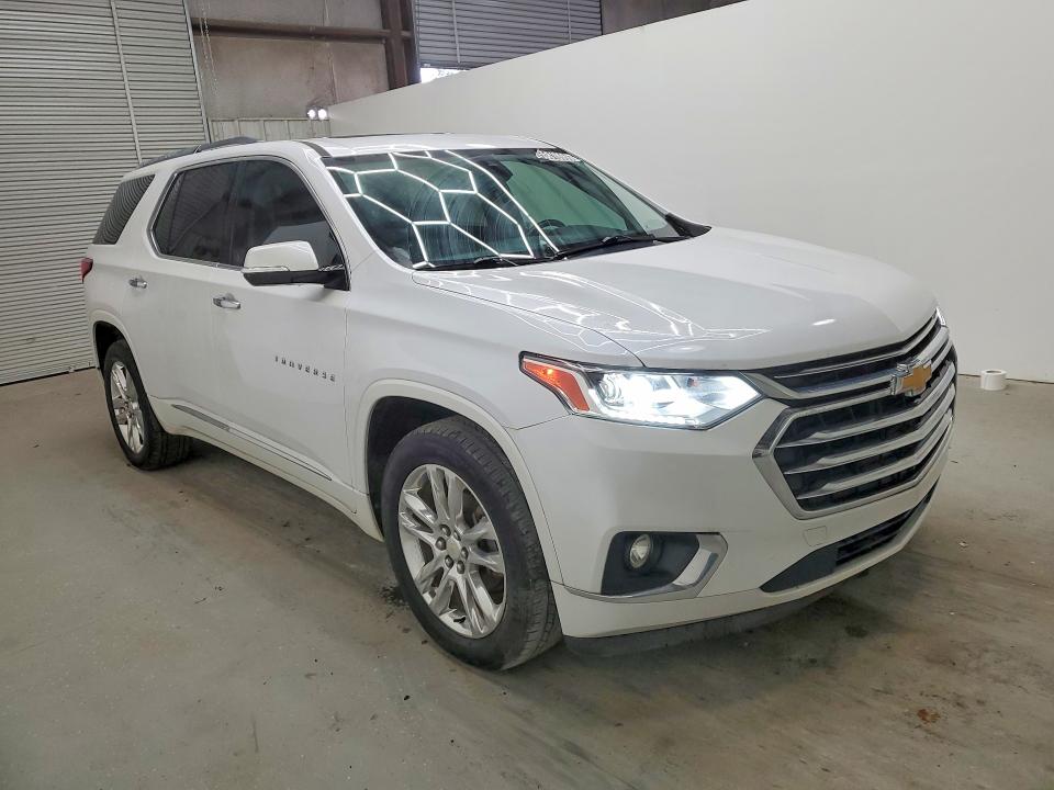 2018 Chevrolet Traverse VIN 1GNEVKKW8JJ267880 COPART salvage auction — MINOR DENT/SCRATCHES, GA - CERTIFICATE OF TITLE, sold $8,800 on 2026-07-09 (photo 4)
