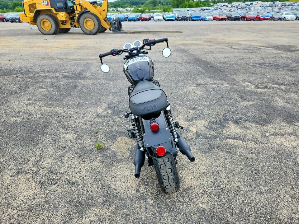 2017 Triumph motorcycle Bonneville VIN SMTD10GN7HT810513 COPART salvage auction — SIDE, WI - JUNKED VEHICLE BILL OF SALE, sold $2,150 on 2026-07-16 (photo 4)