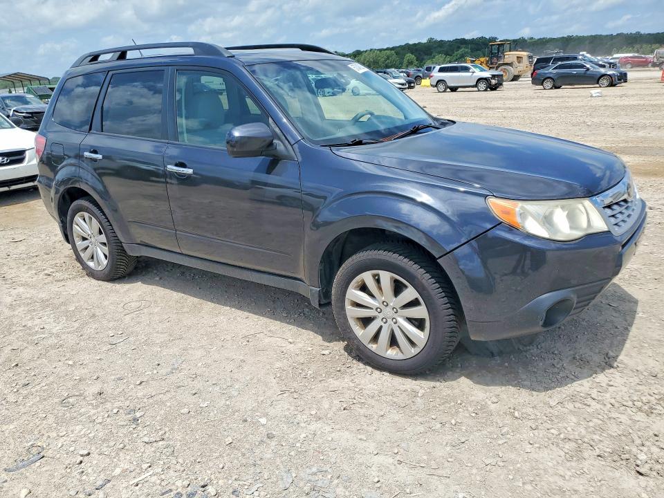 2013 Subaru Forester VIN JF2SHADC7DG400258 COPART salvage auction — FRONT END, Mt - Dealer Only Clean Title, sold $825 on 2026-07-14 (photo 4)