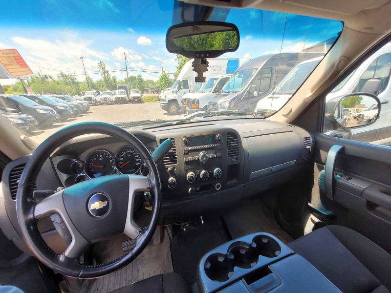 2011 Chevrolet Silverado VIN 1GCNKSEA6BZ264612 COPART salvage auction — MINOR DENT/SCRATCHES, On - Permit No Brand - Unfit (P), sold $125 on 2026-07-03 (photo 9)