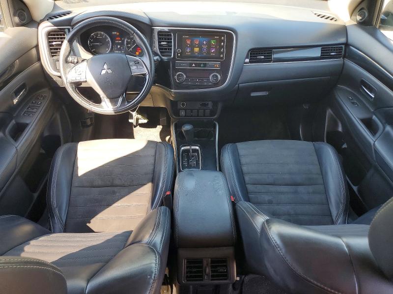 2019 Mitsubishi Outlander VIN JA4AZ3A30KZ021685 COPART salvage auction — MINOR DENT/SCRATCHES, FL - DIS/DLR/EXP ONLY CLEAN TITLE, sold $3,300 on 2026-07-24 (photo 8)