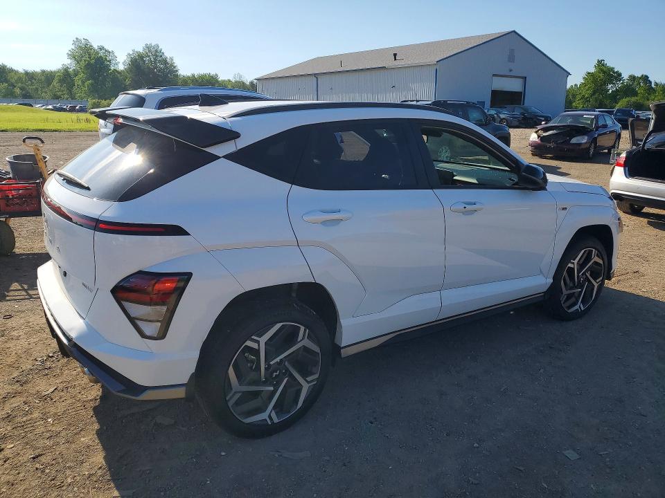 2025 Hyundai Kona VIN KM8HBCA35SU200404 COPART salvage auction — SIDE, Salvage Title, sold $8,000 on 2026-07-20 (photo 3)
