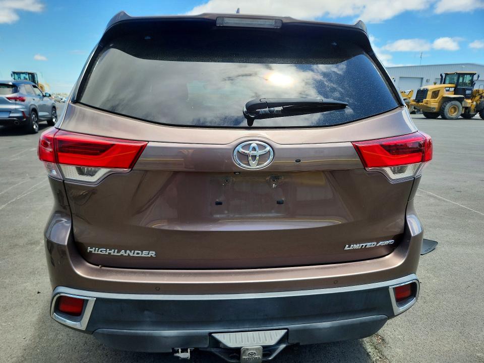 2018 Toyota Highlander VIN 5TDDZRFH5JS854635 COPART salvage auction — FRONT END, CA - SALVAGE CERTIFICATE, sold $6,200 on 2026-07-27 (photo 6)