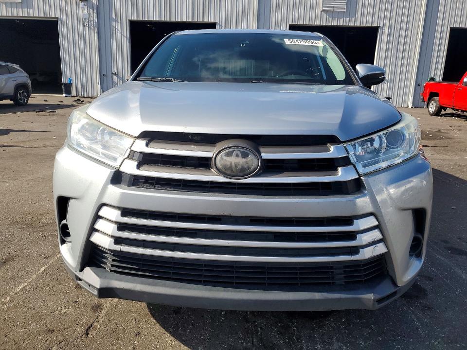 2018 Toyota VIN 5TDZZRFHXJS243165 COPART salvage auction — MINOR DENT/SCRATCHES, Fl - Certificate Of Title (P), sold $8,700 on 2026-07-28 (photo 5)