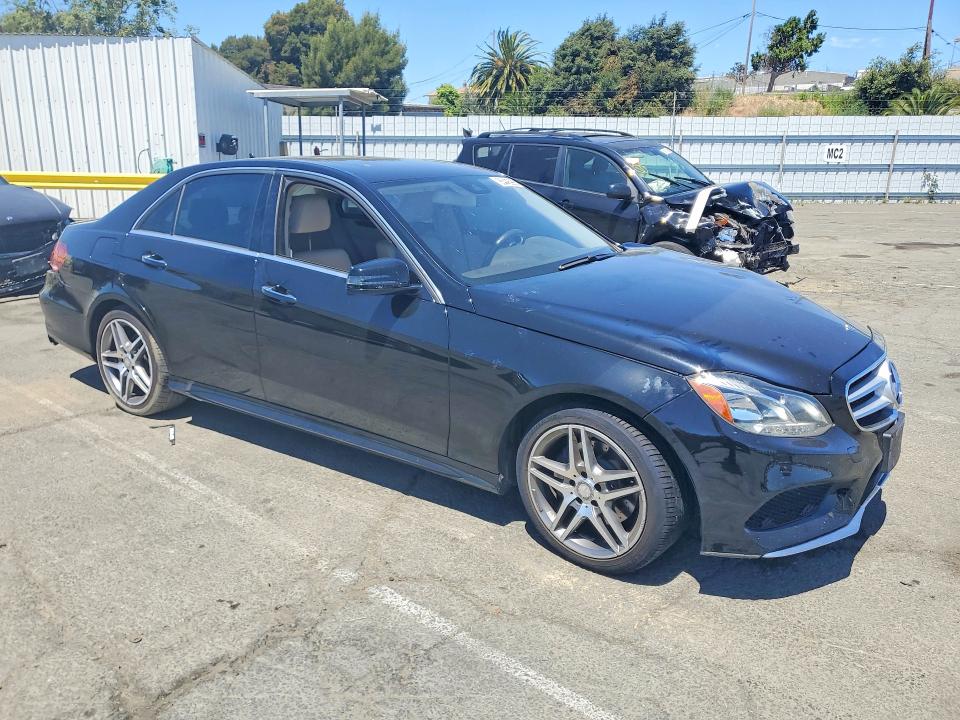 2015 Mercedes-benz E-klasse VIN WDDHF8JB0FB106421 COPART salvage auction — SIDE, Salvage Title, sold $2,000 on 2026-07-17 (photo 4)