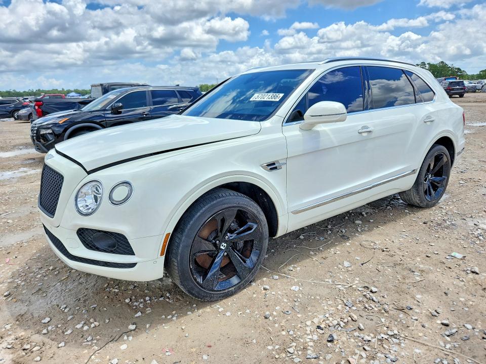 2018 Bentley Bentayga VIN SJAAC2ZV0JC018473 COPART salvage auction — WATER/FLOOD, Fl - Cert Of Title-Slvg Rebld Flood, sold $97,000 on 2026-07-28 (photo 1)