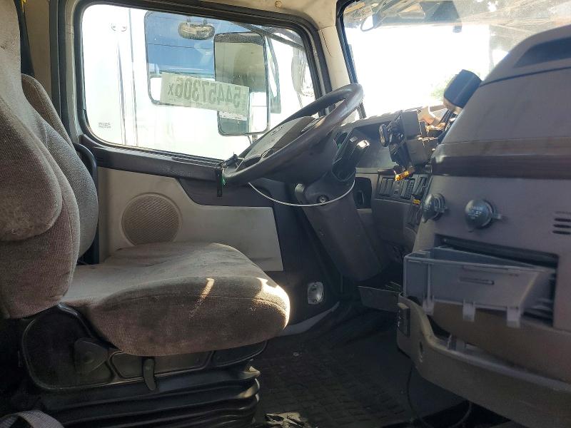 2014 Volvo Vah VIN 4V5RC9DG6EN164468 COPART salvage auction — FRONT END, KY - CERTIFICATE OF TITLE (P), sold $7,500 on 2026-07-27 (photo 5)