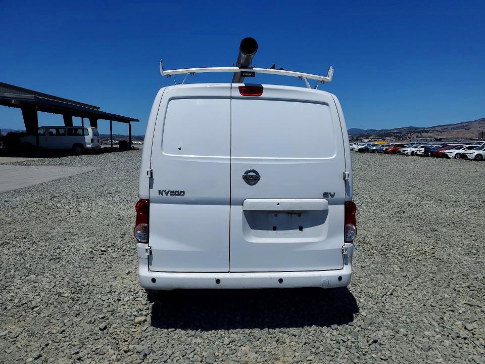 2020 Nissan Nv 200 VIN 3N6CM0KN0LK702131 COPART salvage auction — SIDE, CA - DIS/DLR/EXP ONLY CLEAN TITLE, sold $1,900 on 2026-07-28 (photo 6)