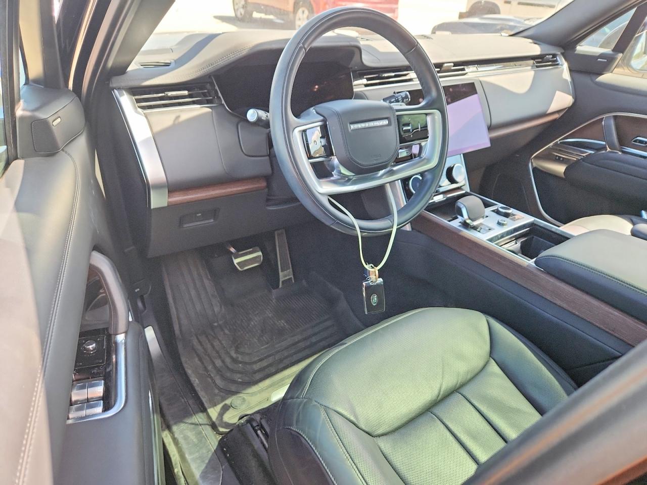 2023 Land Rover Range Rover VIN SALKP9FU9PA010798 COPART salvage auction — Rear End, TX - SALVAGE VEHICLE TITLE, sold $62,000 on 2026-07-02 (photo 8)