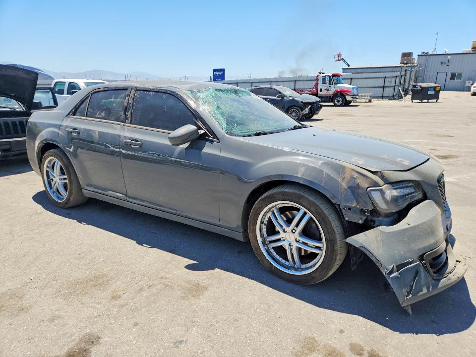 2017 Chrysler 300 VIN 2C3CCAGG7HH527154 COPART salvage auction — FRONT END, Salvage Title, sold $1,200 on 2026-07-24 (photo 4)