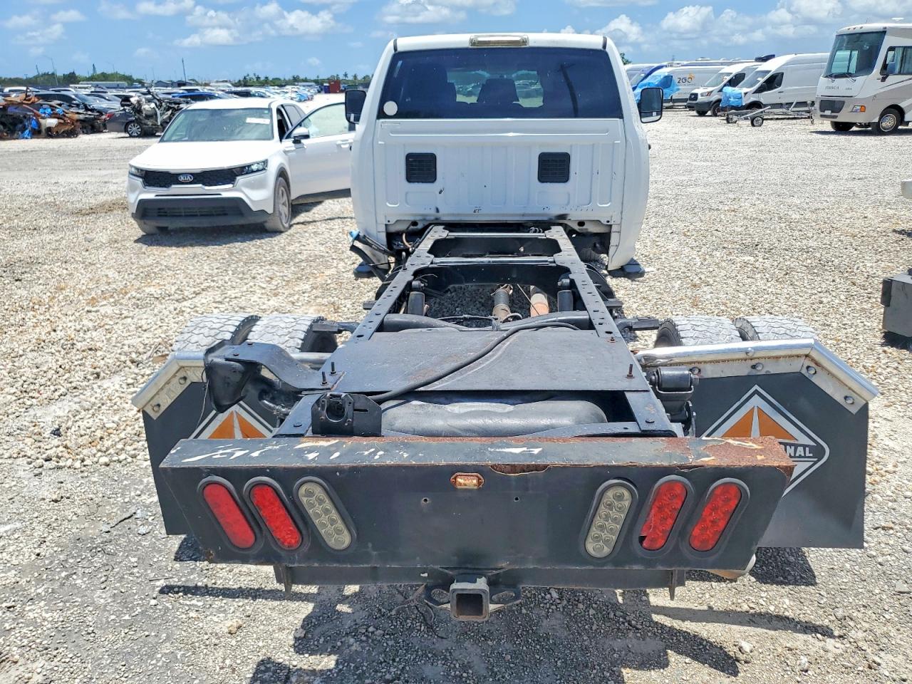 2011 Dodge Ram 4500 VIN 3D6WA6CL1BG570615 COPART salvage auction — Normal Wear, FL - CERTIFICATE OF TITLE, sold $1,650 on 2026-06-30 (photo 9)
