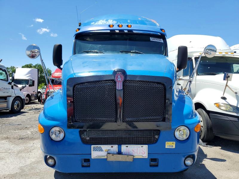 2002 Kenworth T2000 VIN 1XKTDB9X12J893679 COPART salvage auction — MINOR DENT/SCRATCHES, IL - CERT OF TITLE-REBUILT, sold $6,500 on 2026-09-03 (photo 9)