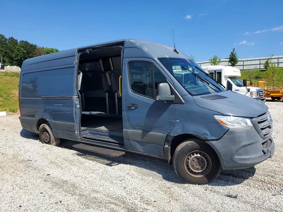 2019 Mercedes-benz Sprinter 2500 VIN WD4PF1CDXKP121362 COPART salvage auction — ALL OVER, Ga - Certificate Of Title, sold $9,200 on 2026-07-29 (photo 4)
