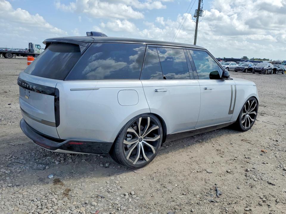 2025 Land rover RANGE ROVER VIN SALKP9F46SA297722 COPART salvage auction — MINOR DENT/SCRATCHES, Fl - Certificate Of Title, sold $35,750 on 2026-07-27 (photo 3)
