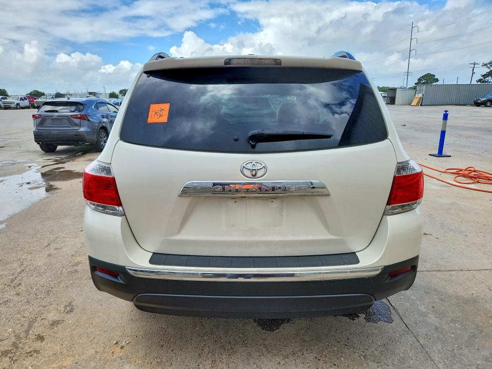 2013 Toyota Highlander VIN 5TDZK3EH6DS118381 COPART salvage auction — SIDE, Ms - Cert Of Title-Salvaged, sold $2,250 on 2026-07-22 (photo 6)