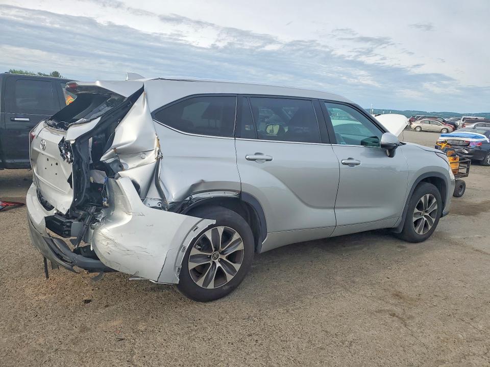 2021 Toyota Highlander VIN 5TDGZRBH8MS539433 COPART salvage auction — REAR END, Pa - Certificate Of Salvage, sold $13,100 on 2026-07-10 (photo 3)