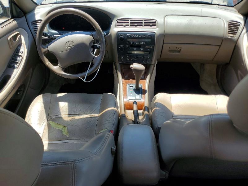 1996 Lexus Es 300 VIN JT8BF12G5T0161308 COPART salvage auction — MINOR DENT/SCRATCHES, Ca - Dis/Dlr/Exp Only Clean Title, sold $425 on 2026-07-09 (photo 8)