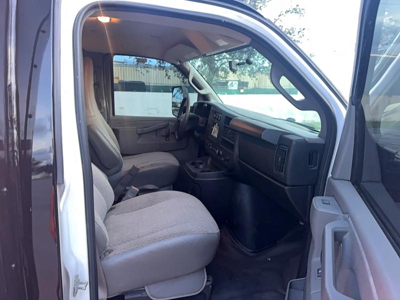 2019 Chevrolet Express VIN 1HA3GRCG0KN000104 COPART salvage auction — NORMAL WEAR, Fl - Cert Of Title-Rebuilt (P), sold $45,250 on 2026-07-14 (photo 5)