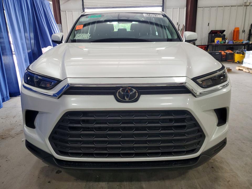 2026 Toyota Highlander VIN 5TDAAAA54TS042917 COPART salvage auction — MINOR DENT/SCRATCHES, Fl - Certificate Of Title, sold $37,000 on 2026-07-07 (photo 5)