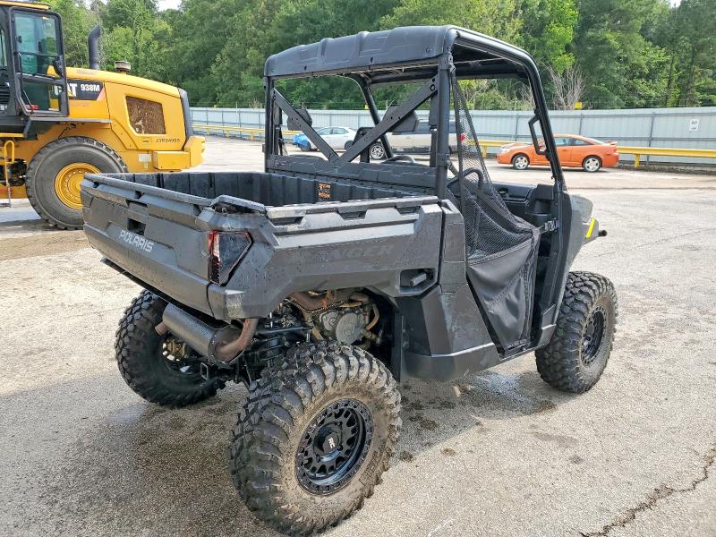 2025 Polaris Ranger VIN 3NSTAE995SH157426 COPART salvage auction — ROLLOVER, TX - SALVAGE VEHICLE TITLE, sold $8,500 on 2026-08-13 (photo 4)