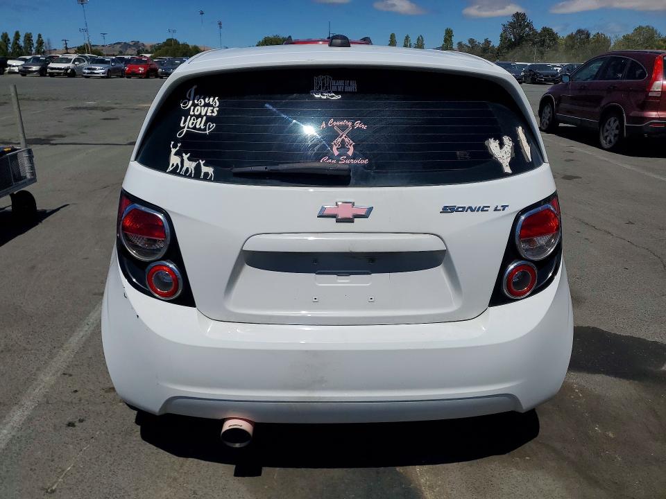 2016 Chevrolet SONIC VIN 1G1JC6SH9G4155658 COPART salvage auction — MINOR DENT/SCRATCHES, Ca - Dis/Dlr/Exp Only Clean Title, sold $550 on 2026-07-10 (photo 6)