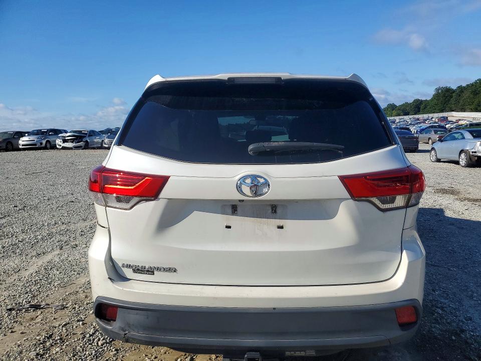 2017 Toyota VIN 5TDZZRFH5HS211184 COPART salvage auction — FRONT END, Salvage Title, sold $275 on 2026-07-29 (photo 6)
