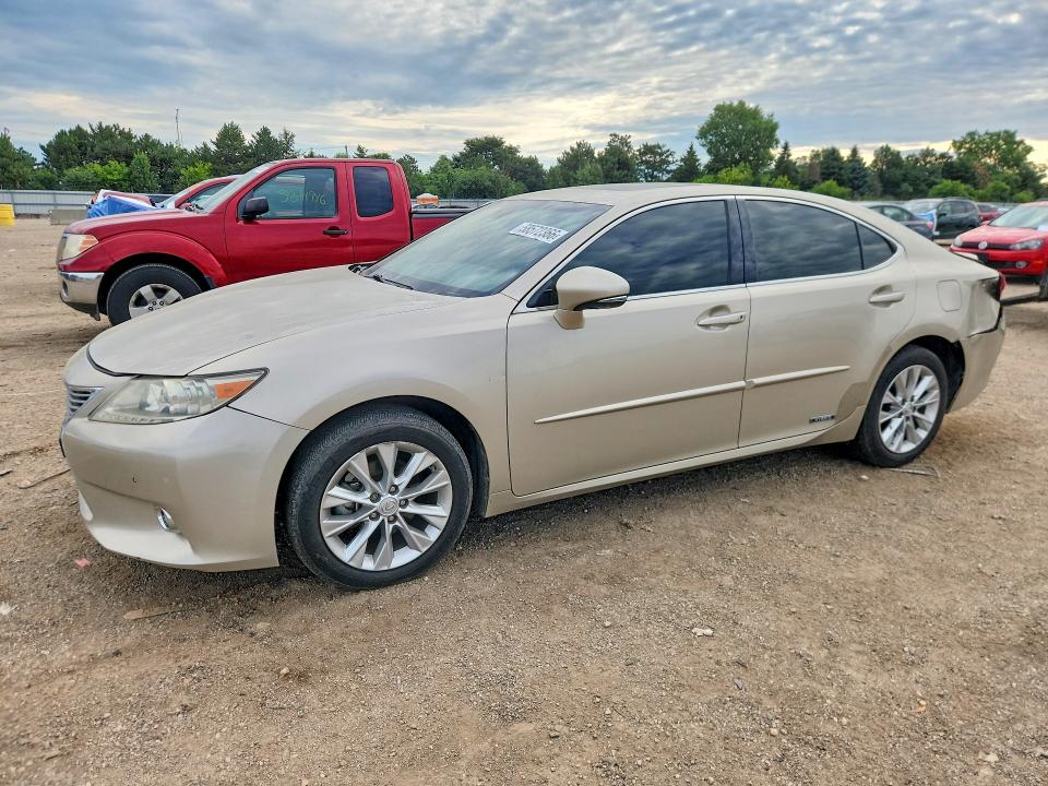 2013 Lexus ES VIN JTHBW1GG9D2007246 COPART salvage auction — REAR END, Il - Salvage Certificate, sold $1,700 on 2026-07-30 (photo 1)