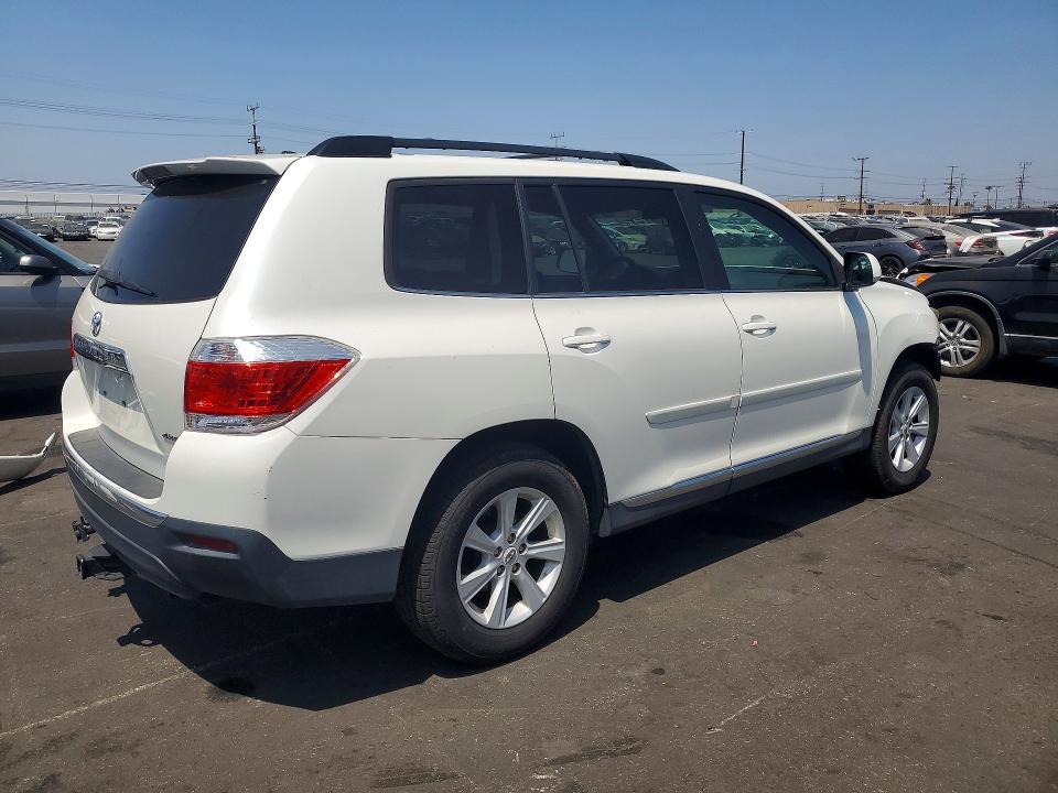 2012 Toyota Highlander VIN 5TDBK3EH3CS126941 COPART salvage auction — FRONT END, Ca - Salvage Certificate, sold $1,900 on 2026-07-13 (photo 3)
