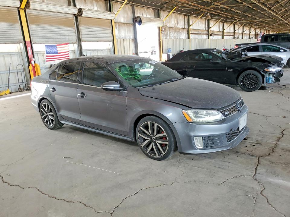 2014 Volkswagen VIN 3VW5T7AJ6EM376197 COPART salvage auction — REAR END, Az - Cert Of Title - Salvage, sold $2,400 on 2026-07-06 (photo 4)