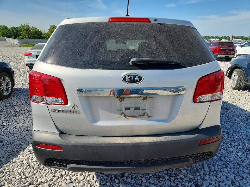 2013 Kia Sorento VIN 5XYKTDA62DG356511 COPART salvage auction — FRONT END, Mi - Dealer Only Clean Title, sold $525 on 2026-07-30 (photo 6)
