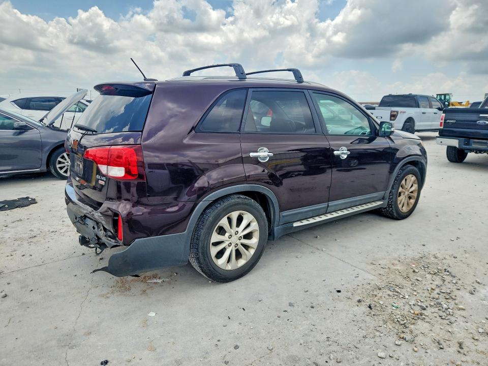 2014 Kia Sorento VIN 5XYKU4A70EG481305 COPART salvage auction — REAR END, Tx - Salvage Vehicle Title, sold $1,850 on 2026-07-24 (photo 3)