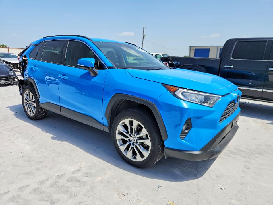 2020 Toyota Rav 4 VIN JTMC1RFV2LD046735 COPART salvage auction — REAR END, Tx - Salvage Vehicle Title, sold $12,400 on 2026-07-31 (photo 4)