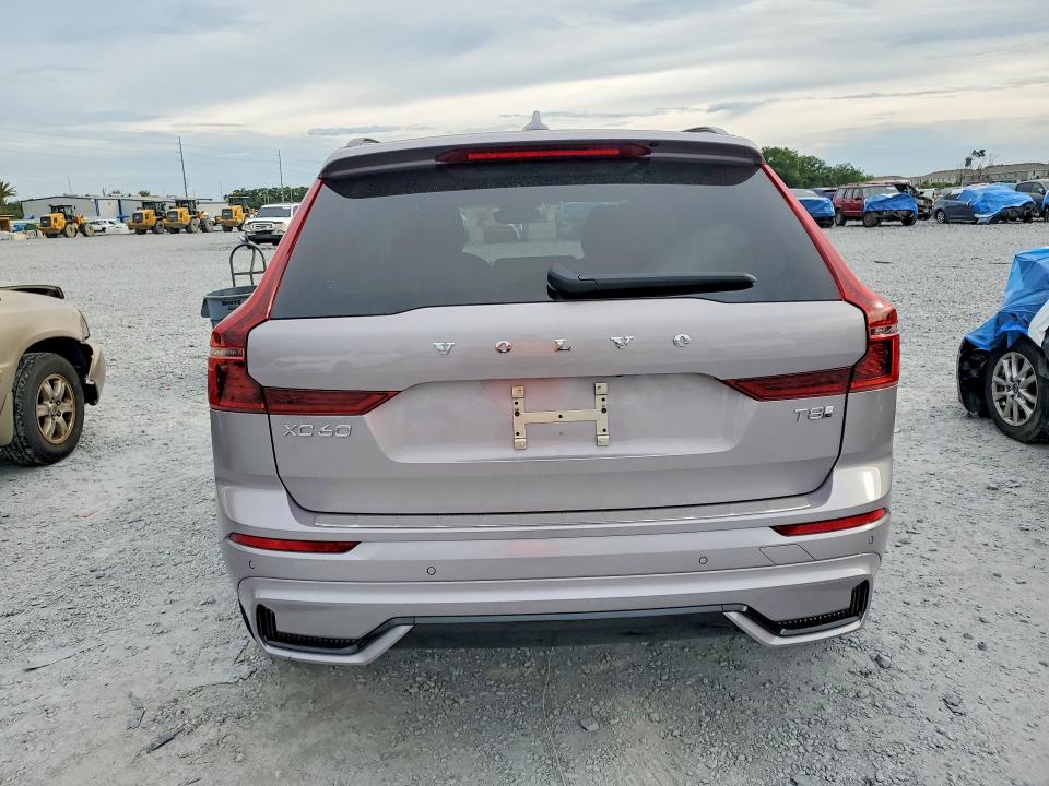 2026 Volvo Xc60 VIN YV4H60RC2T1440733 COPART salvage auction — SIDE, Fl - Cert Of Title Slvg Rebuildable, sold $20,000 on 2026-07-24 (photo 6)