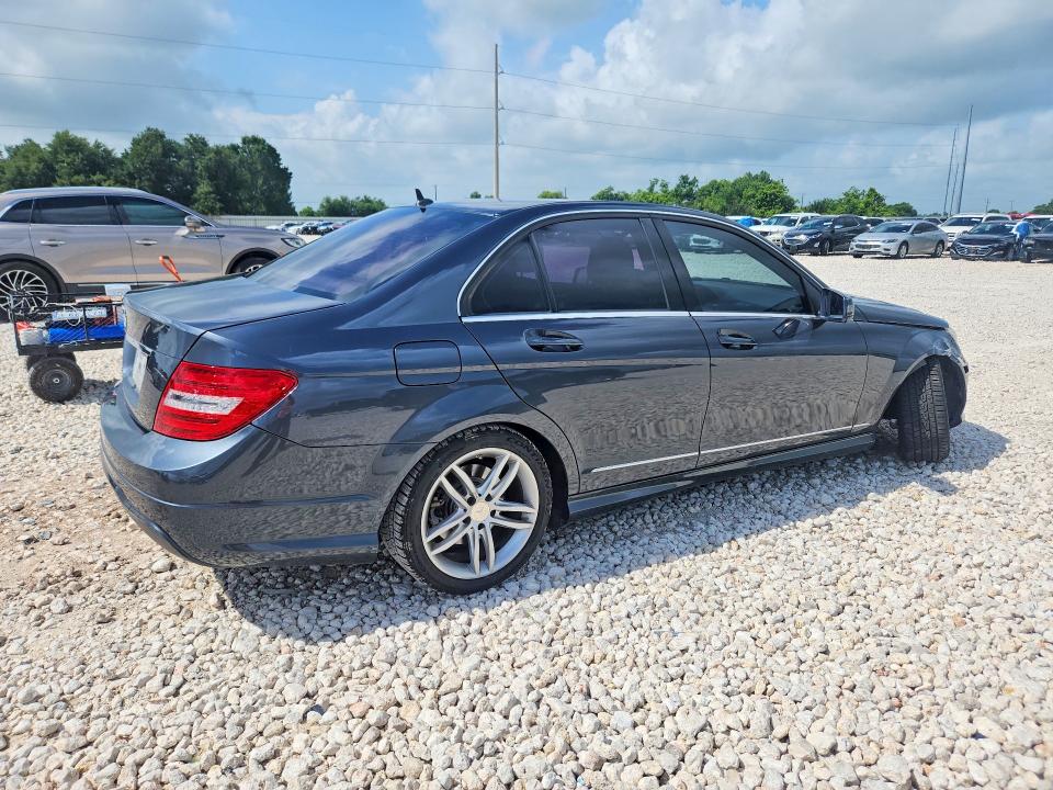 2013 Mercedes-benz C-klasse VIN WDDGF4HBXDA831618 COPART salvage auction — FRONT END, TX - SALVAGE VEHICLE TITLE, sold $1,600 on 2026-07-30 (photo 3)