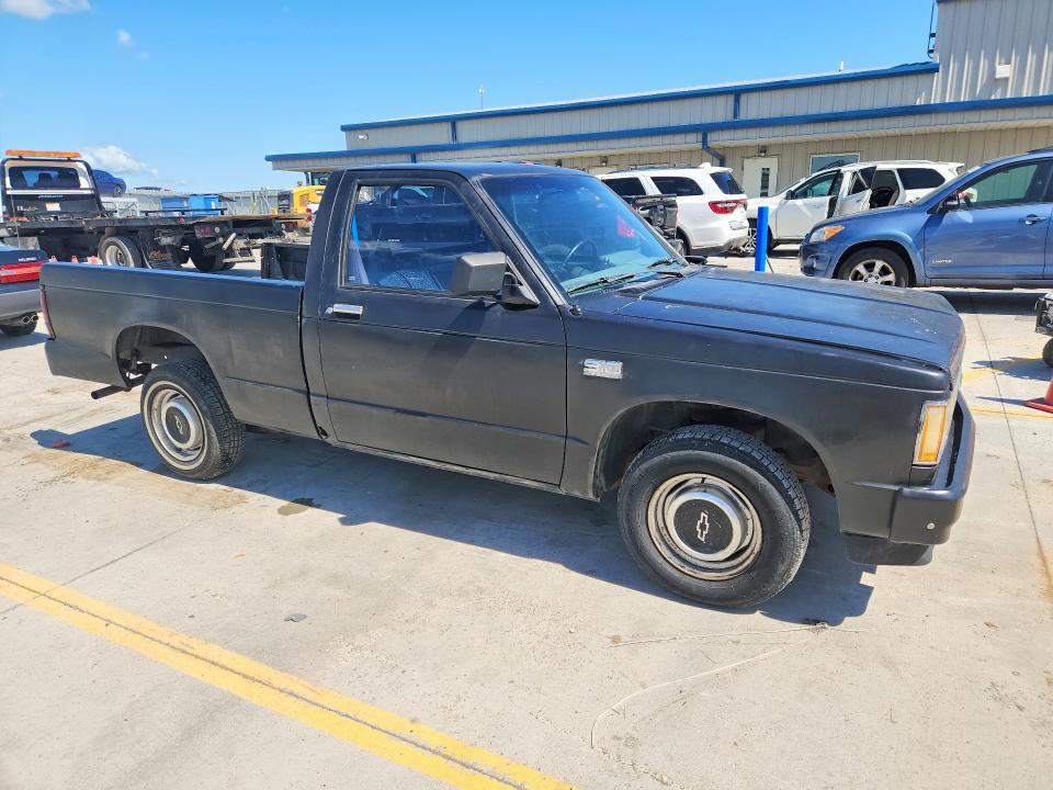 1986 Chevrolet S-10 pickup VIN 1GCBS14E2G2138328 COPART salvage auction — REAR END, Ky - Bill Of Sale/Part Only/No Titl, sold $350 on 2026-07-09 (photo 4)