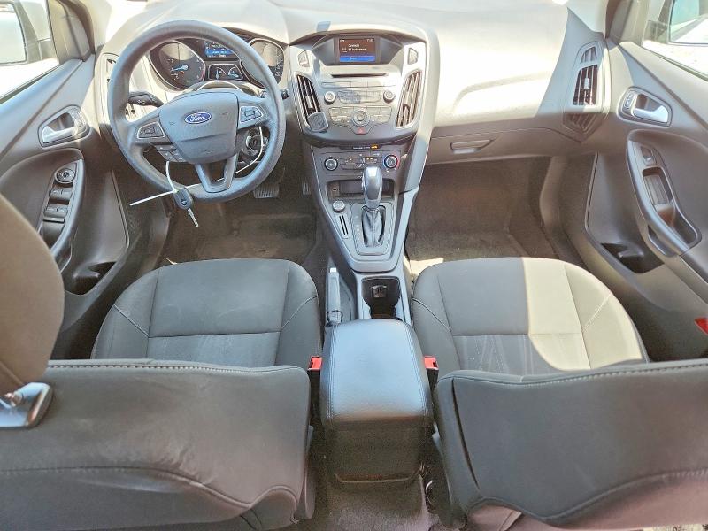 2015 Ford Focus VIN 1FADP3K28FL307295 COPART salvage auction — MINOR DENT/SCRATCHES, Ca - Dis/Dlr/Exp Only Clean Title, sold $425 on 2026-07-02 (photo 8)